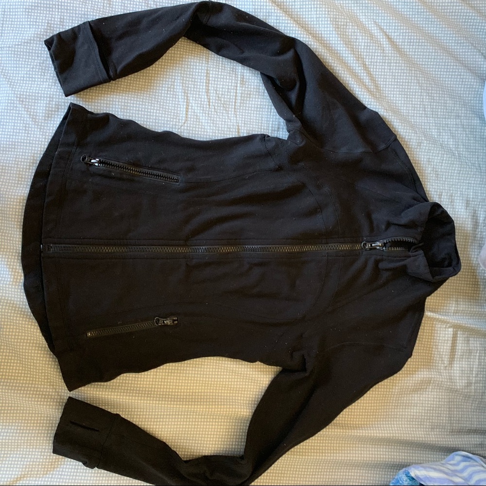 Lululemon black jacket size small